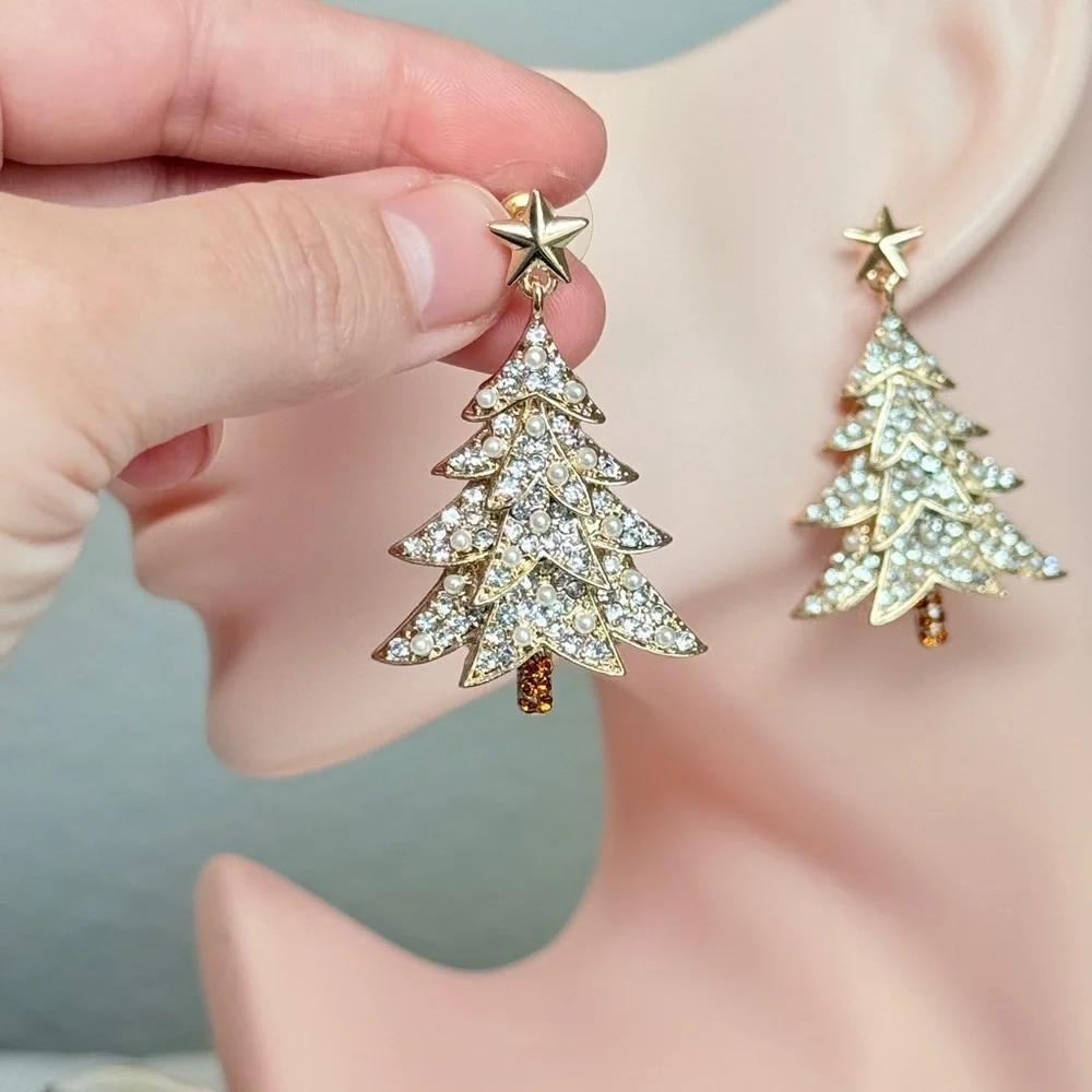 ⚜️ Elegant Christmas Tree Earrings with Cubic Zirconia 💎